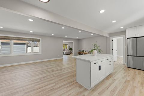 Tiny photo for 405 Turf Lane, Wheaton, IL 60187 (MLS # 12600360)