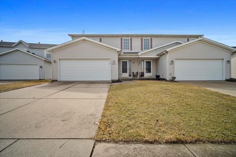 Tiny photo for 2719 Gill Street, Bloomington, IL 61704 (MLS # 12592048)