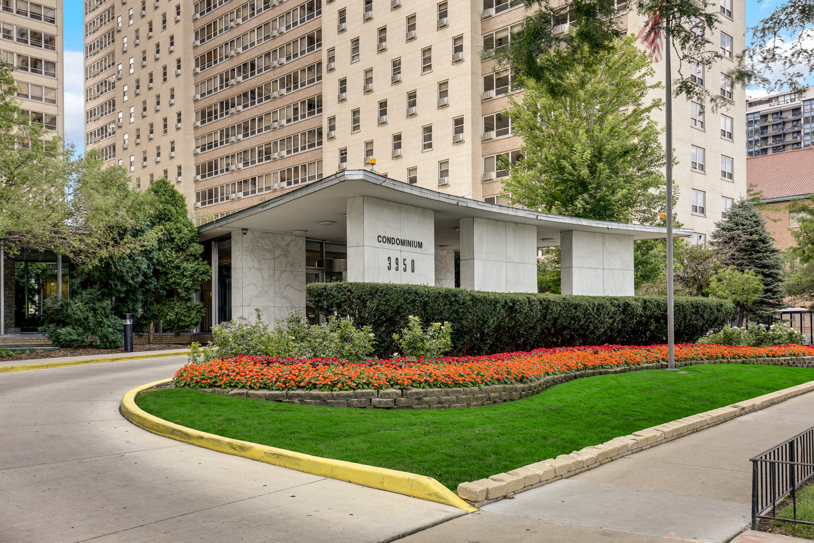 3950 N Lake Shore Drive 1516