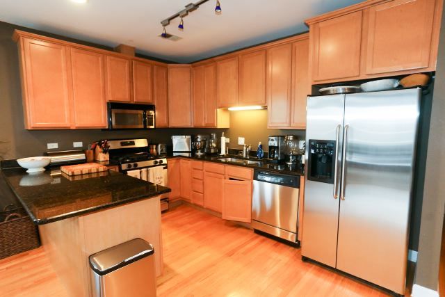 3655 N Southport Avenue 2N