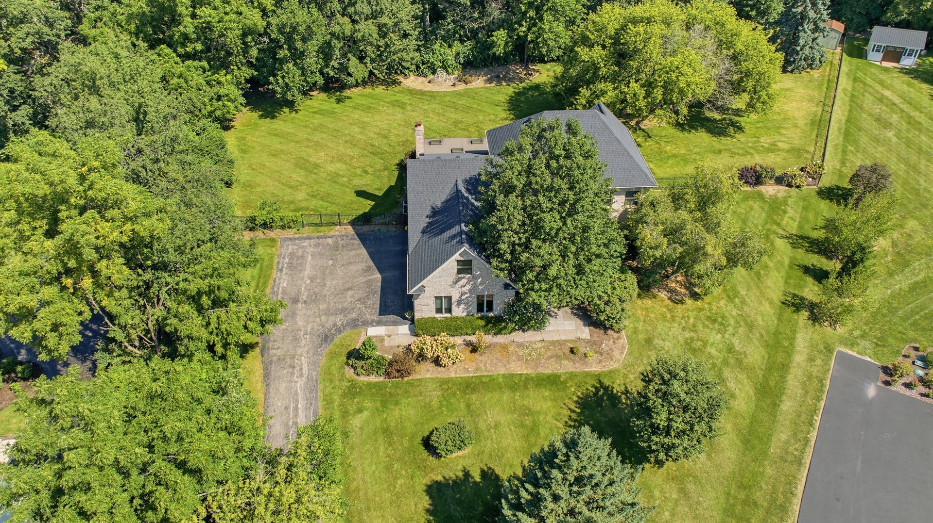 2S291 Pine Row Court