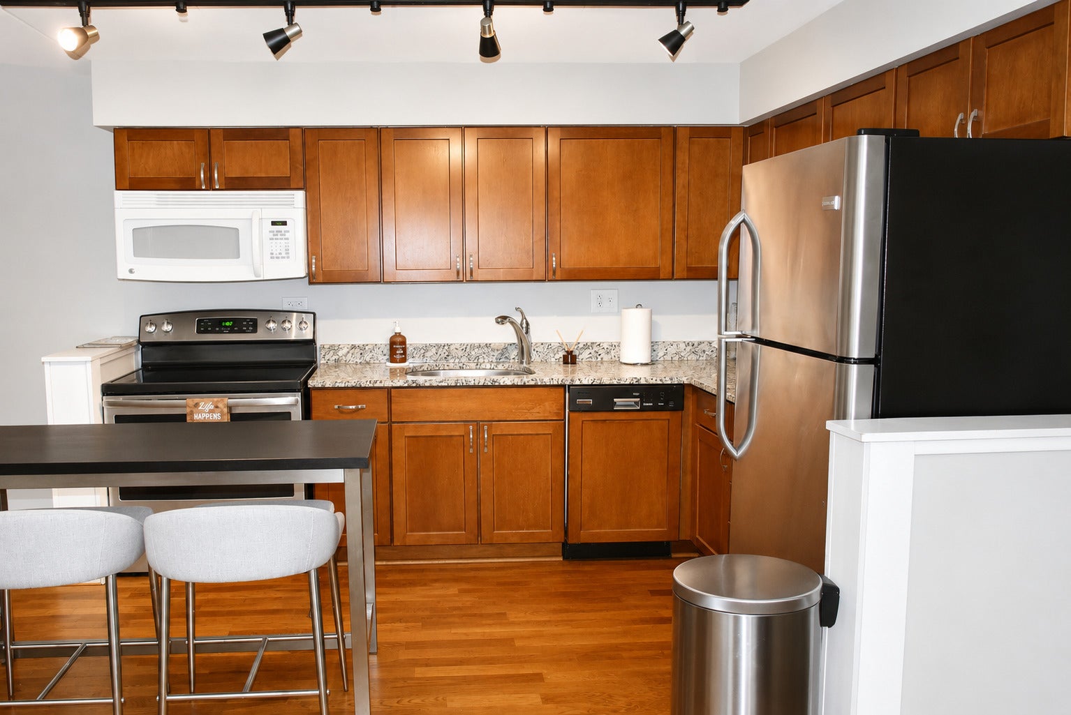 109 S Elmwood Avenue 16