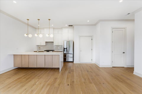 Tiny photo for 6414 N Francisco Avenue #101, Chicago, IL 60645 (MLS # 12710051)