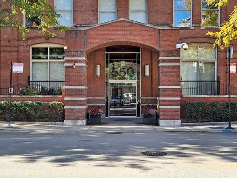 Tiny photo for 550 N Kingsbury Street #316, Chicago, IL 60654 (MLS # 12515043)