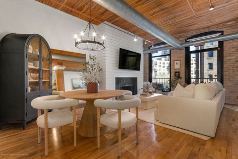 Tiny photo for 550 N Kingsbury Street #316, Chicago, IL 60654 (MLS # 12515043)