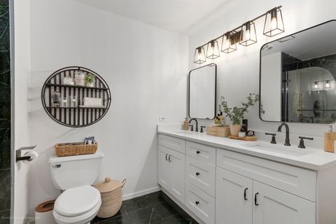 Tiny photo for 550 N Kingsbury Street #316, Chicago, IL 60654 (MLS # 12515043)