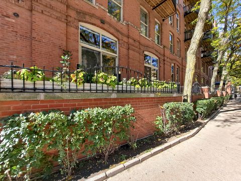 Tiny photo for 550 N Kingsbury Street #316, Chicago, IL 60654 (MLS # 12515043)