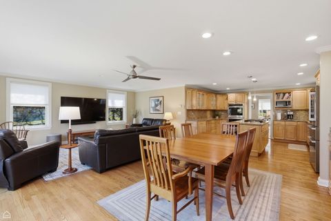 Tiny photo for 5901 N Newark Avenue, Chicago, IL 60631 (MLS # 12619302)