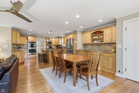 Tiny photo for 5901 N Newark Avenue, Chicago, IL 60631 (MLS # 12619302)