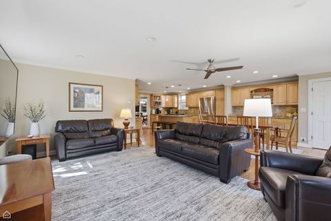 Tiny photo for 5901 N Newark Avenue, Chicago, IL 60631 (MLS # 12619302)