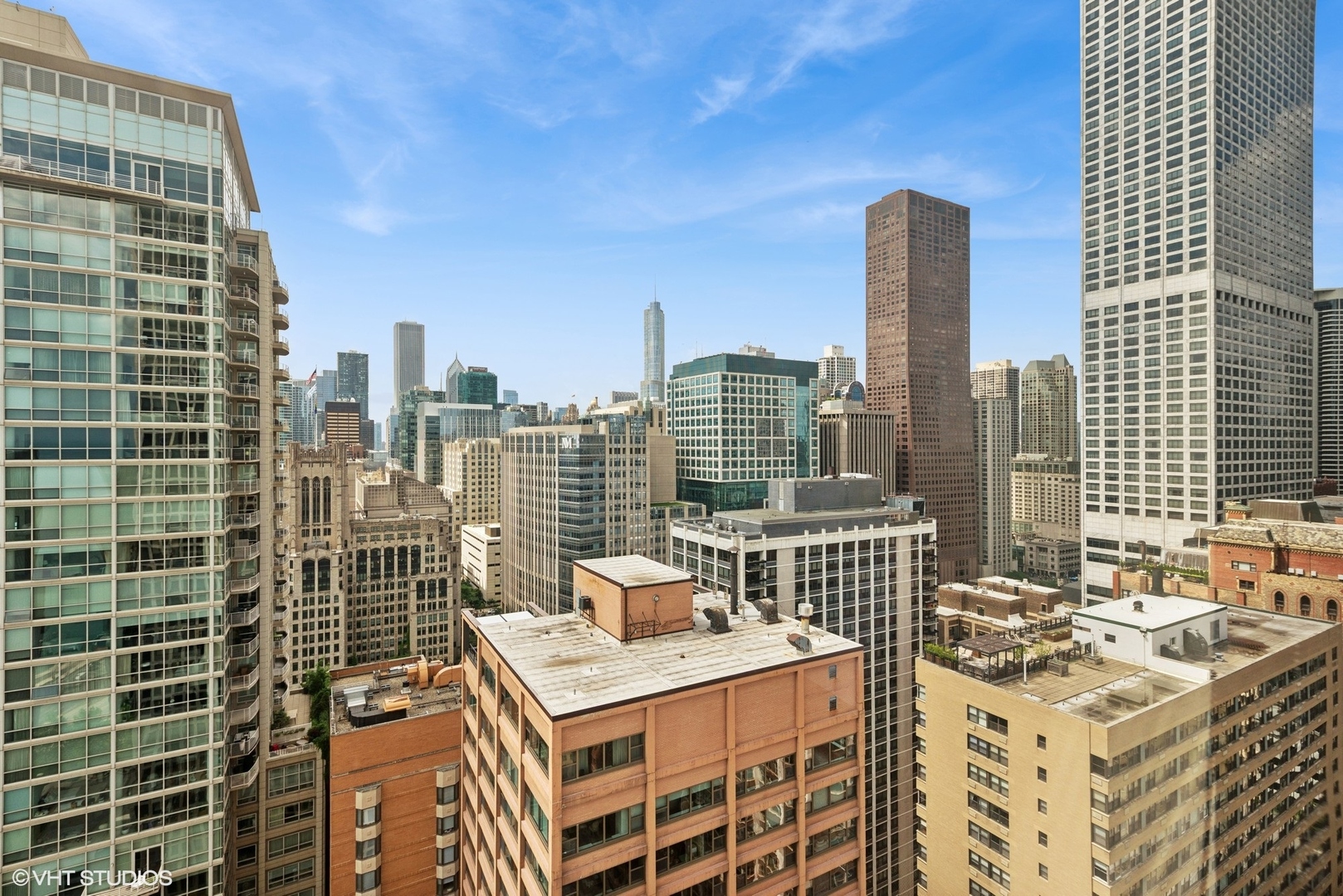 260 E CHESTNUT Street 3303