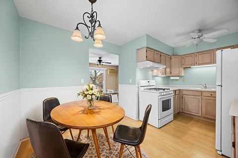 Tiny photo for 1313 N Baldwin Court #2C, Palatine, IL 60074 (MLS # 12522349)