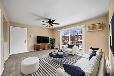 Tiny photo for 1313 N Baldwin Court #2C, Palatine, IL 60074 (MLS # 12522349)