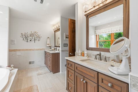 Tiny photo for 6N342 Linden Avenue, Medinah, IL 60157 (MLS # 12698368)