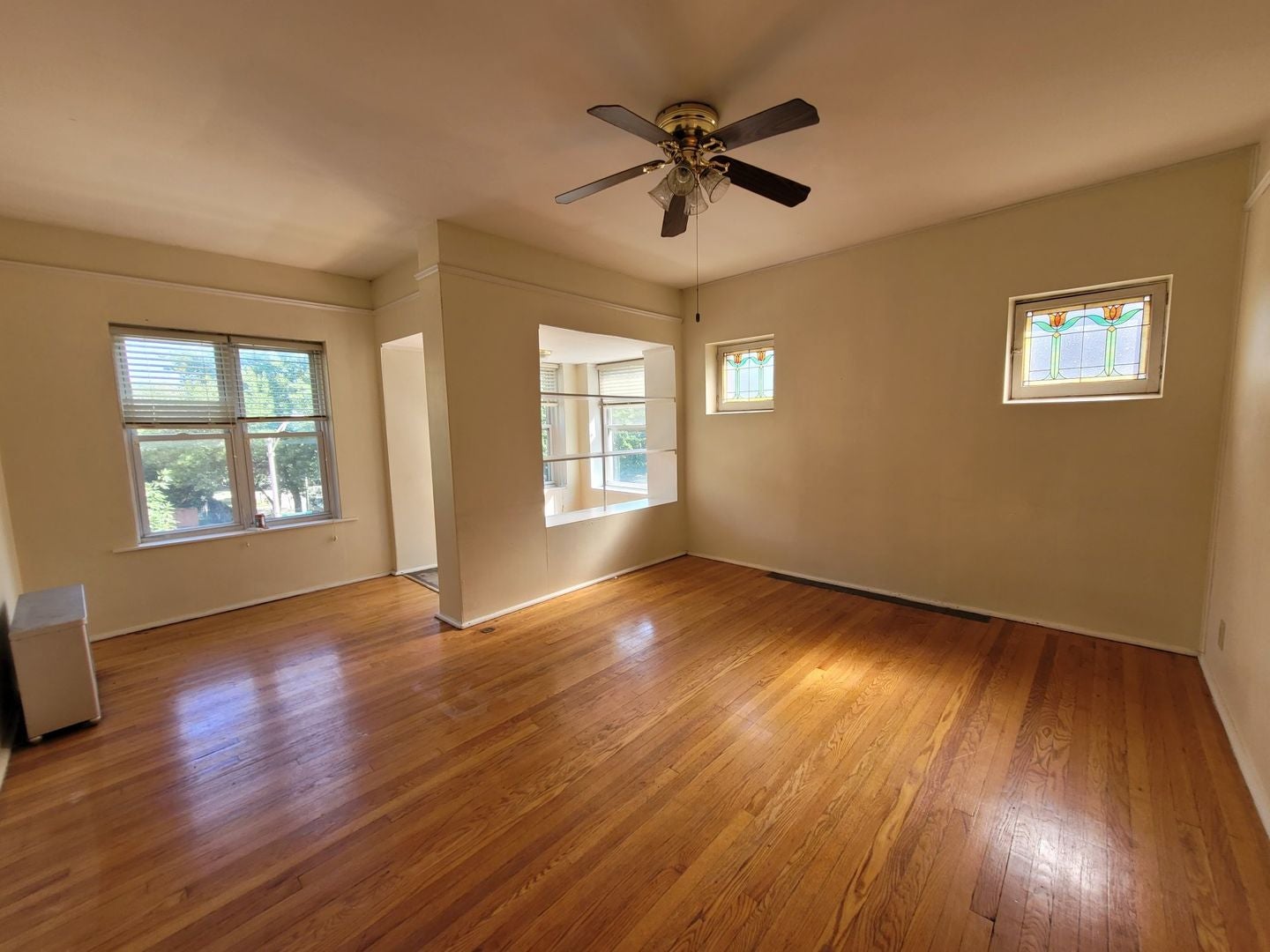 1401 W Winona Street 2