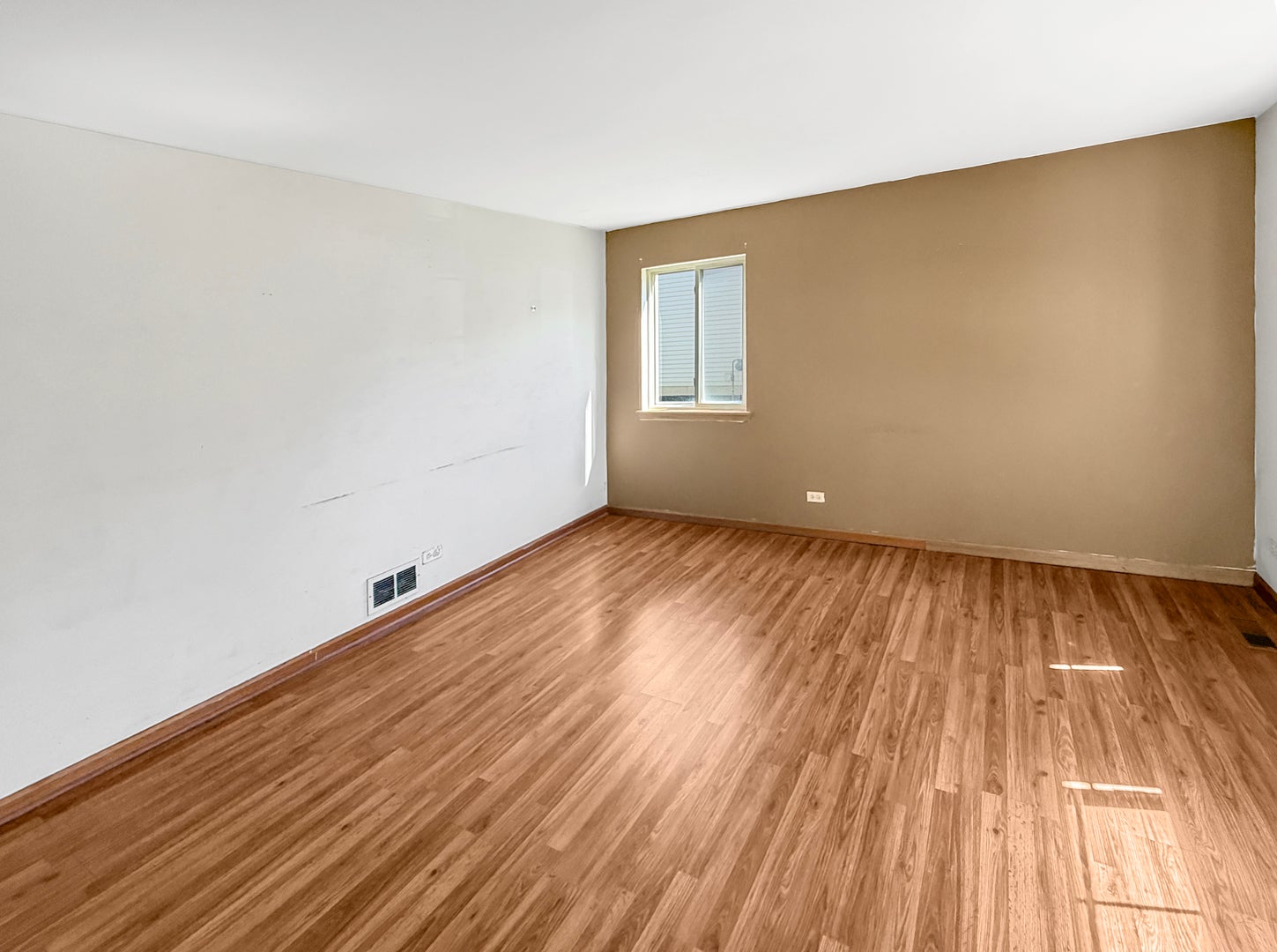 528 Alcott Lane