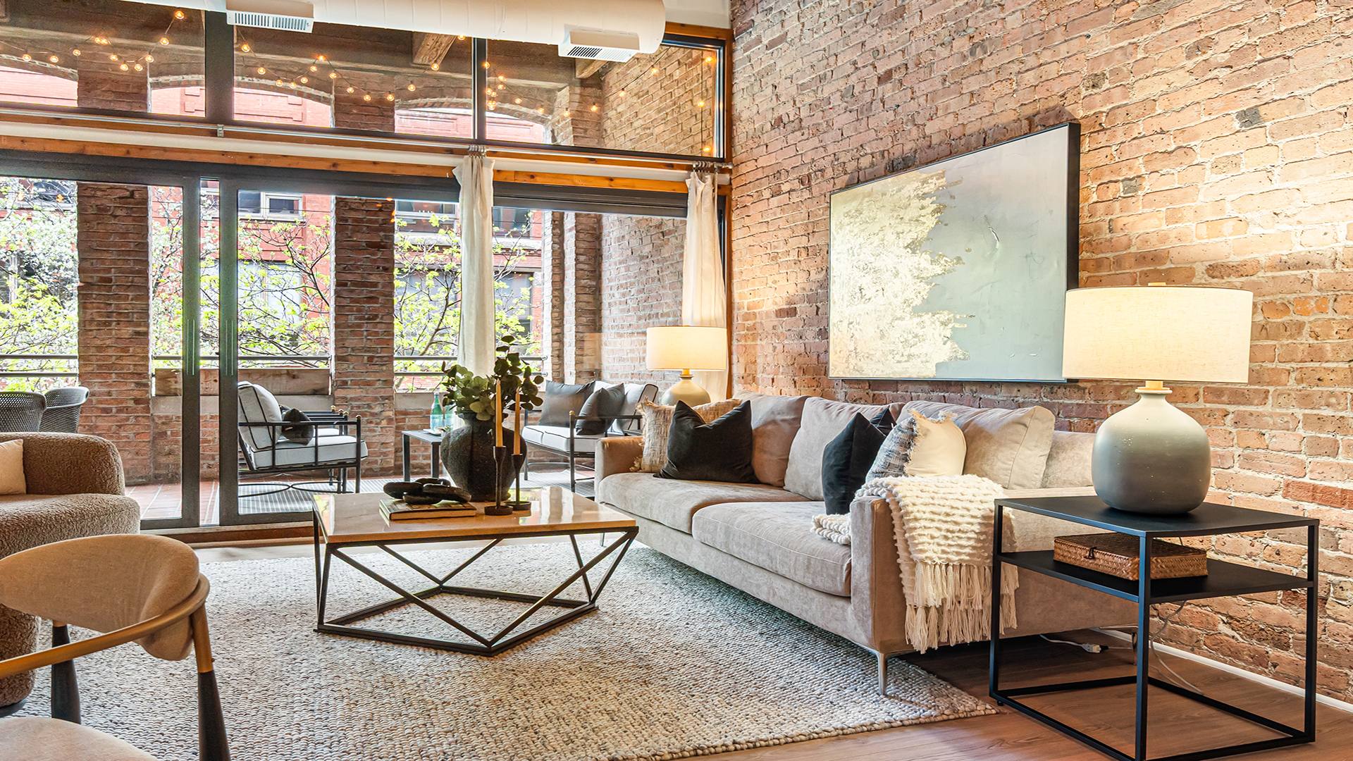 400 S Green Street 218