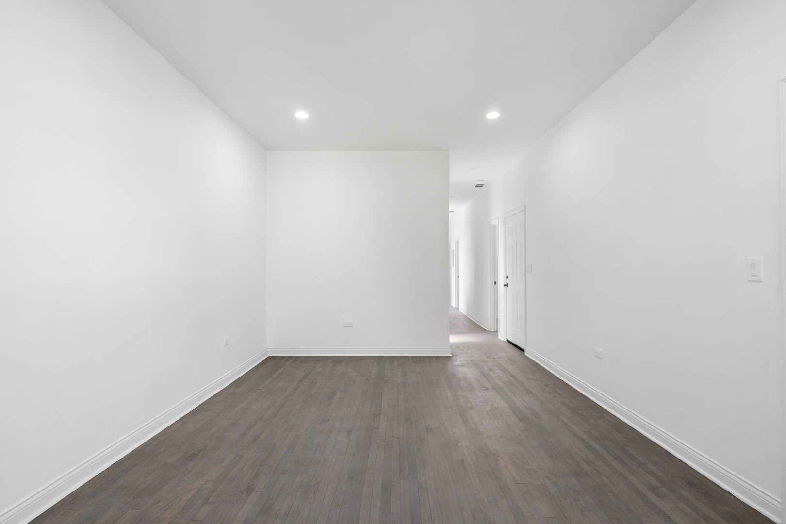 2408 S TRUMBULL Avenue