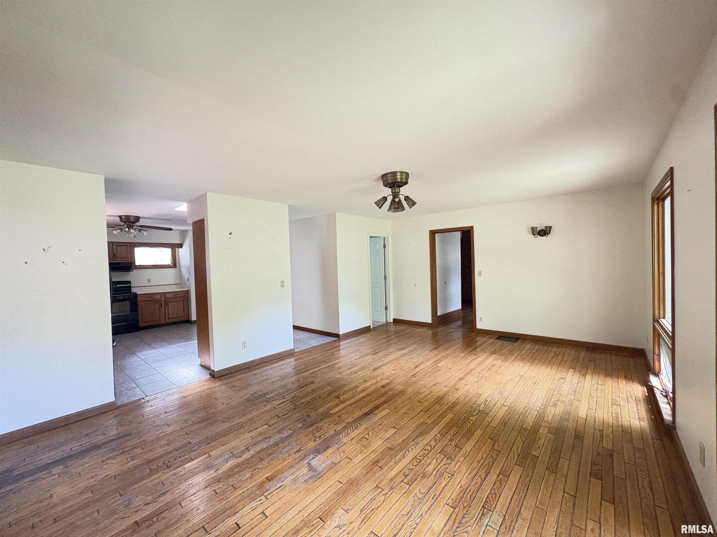 400 S OAKLAND Avenue