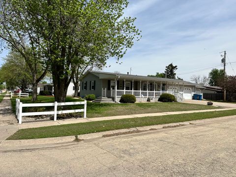 Tiny photo for 914 12th Place, Camanche, IA 52730 (MLS # 12630998)