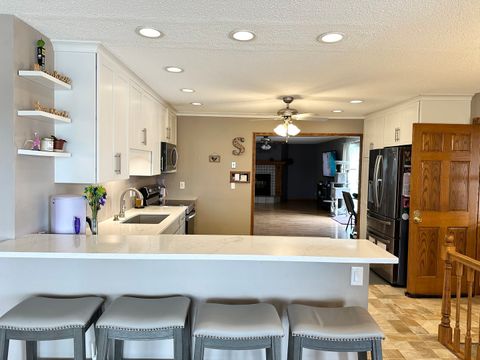 Tiny photo for 914 12th Place, Camanche, IA 52730 (MLS # 12630998)