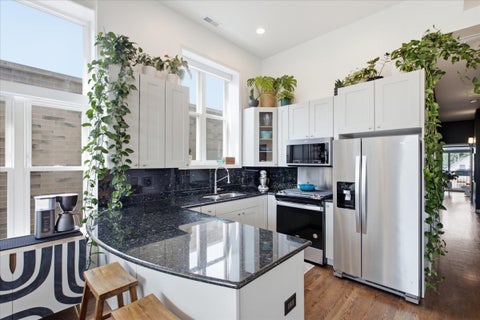 Tiny photo for 2448 N Southport Avenue #3, Chicago, IL 60614 (MLS # 12751043)