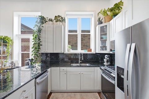 Tiny photo for 2448 N Southport Avenue #3, Chicago, IL 60614 (MLS # 12751043)