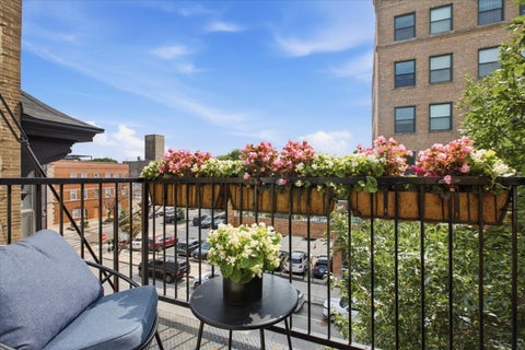 Tiny photo for 2448 N Southport Avenue #3, Chicago, IL 60614 (MLS # 12751043)