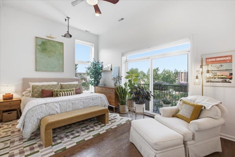 Tiny photo for 2448 N Southport Avenue #3, Chicago, IL 60614 (MLS # 12751043)