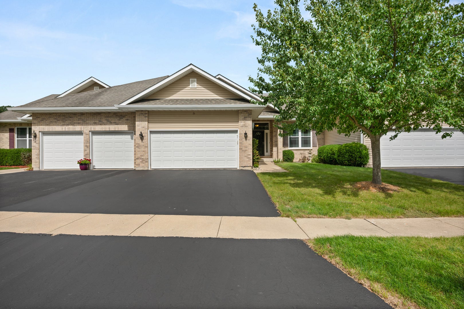 715 Winding Trail 4