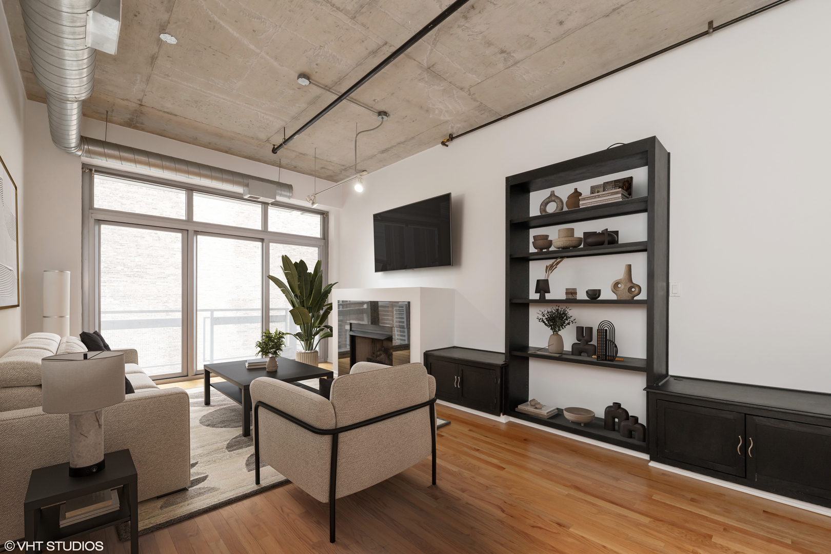 933 W Van Buren Street 523