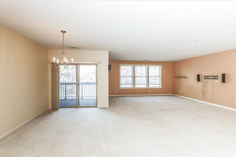 Tiny photo for 275 E Railroad Avenue #101, Bartlett, IL 60103 (MLS # 12454593)
