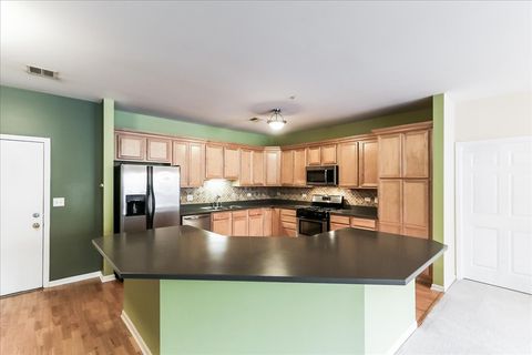 Tiny photo for 275 E Railroad Avenue #101, Bartlett, IL 60103 (MLS # 12454593)