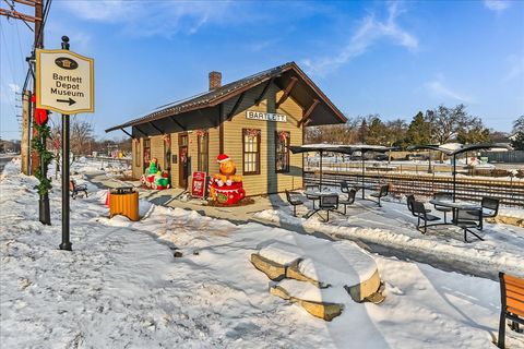 Tiny photo for 275 E Railroad Avenue #101, Bartlett, IL 60103 (MLS # 12454593)