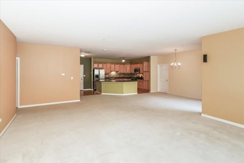 Tiny photo for 275 E Railroad Avenue #101, Bartlett, IL 60103 (MLS # 12454593)