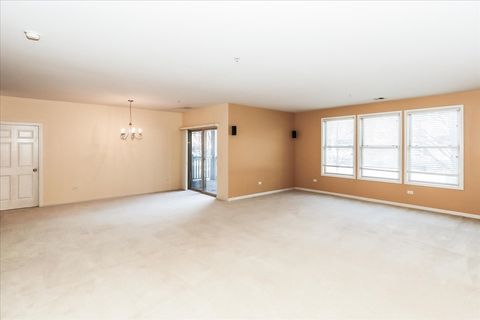 Tiny photo for 275 E Railroad Avenue #101, Bartlett, IL 60103 (MLS # 12454593)