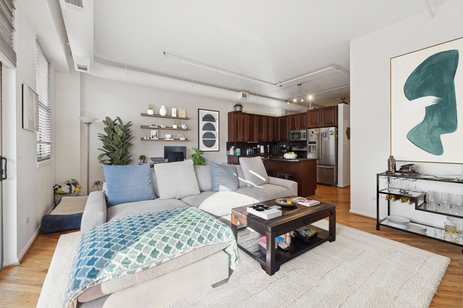 950 W MONROE Street 412