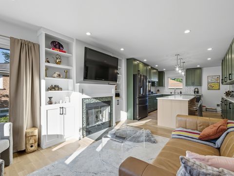 Tiny photo for 9327 Oriole Avenue, Morton Grove, IL 60053 (MLS # 12457896)