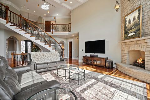 Tiny photo for 39W431 Long Meadow Lane, St. Charles, IL 60175 (MLS # 12592608)