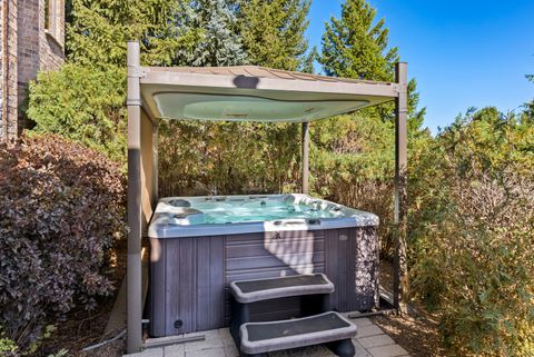 Tiny photo for 39W431 Long Meadow Lane, St. Charles, IL 60175 (MLS # 12592608)