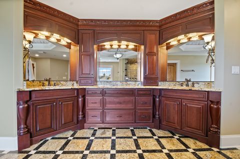 Tiny photo for 39W431 Long Meadow Lane, St. Charles, IL 60175 (MLS # 12592608)