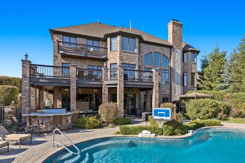 Tiny photo for 39W431 Long Meadow Lane, St. Charles, IL 60175 (MLS # 12592608)