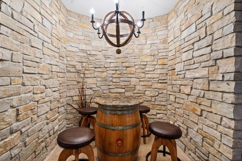 Tiny photo for 39W431 Long Meadow Lane, St. Charles, IL 60175 (MLS # 12592608)