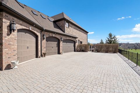 Tiny photo for 39W431 Long Meadow Lane, St. Charles, IL 60175 (MLS # 12592608)