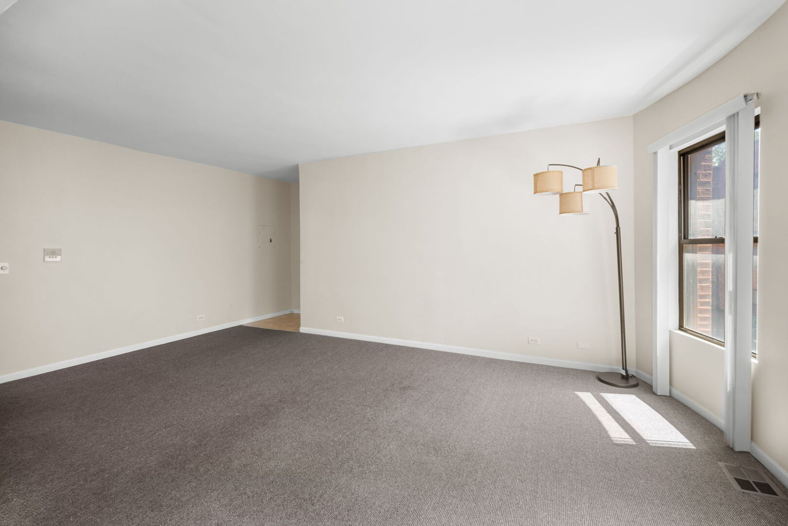 4523.5 S Drexel Boulevard 2W