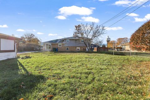 Tiny photo for 8409 Newland Avenue, Burbank, IL 60459 (MLS # 12508234)