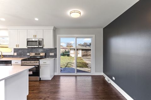 Tiny photo for 8409 Newland Avenue, Burbank, IL 60459 (MLS # 12508234)