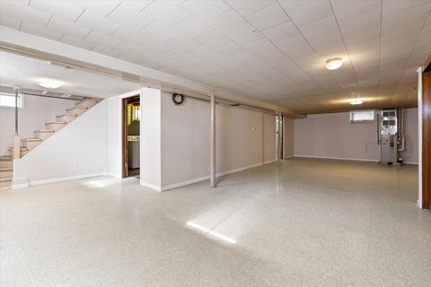 Tiny photo for 508 N Elmhurst Avenue, Mount Prospect, IL 60056 (MLS # 12576284)