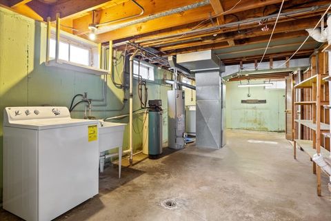 Tiny photo for 508 N Elmhurst Avenue, Mount Prospect, IL 60056 (MLS # 12576284)