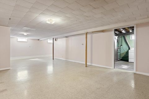 Tiny photo for 508 N Elmhurst Avenue, Mount Prospect, IL 60056 (MLS # 12576284)